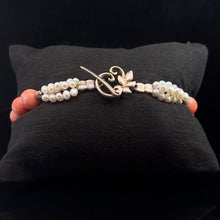 Lejupielādēt attēlu galerijas skatītājā, Rokassprādze koraļļi un pērles, 8mm, 9 krelles. detaļas un slēdzene 925 sudrabs