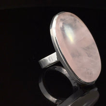 Load image into Gallery viewer, Ring Quartz pink 18 size: silver 925
