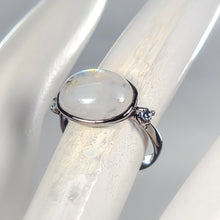 Загрузить изображение в средство просмотра галереи, Moonstone (Adularia) Ring Size 17 Silver 925