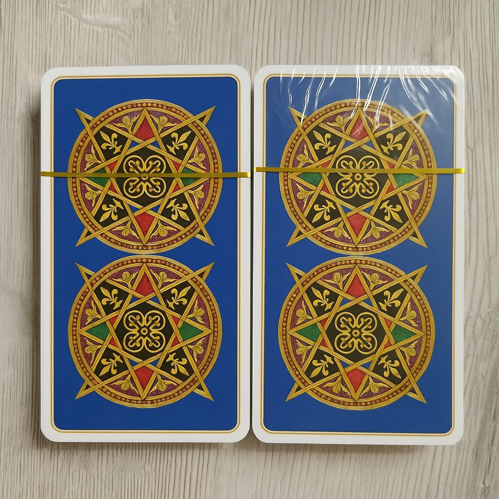 Universal Tarot Tarot Encyclopedia Avalon/Hachette card back