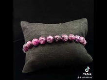 Load and play video in Gallery viewer, Bracelet Lepidolite 8mm 23 beads