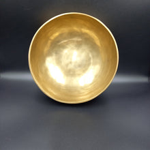 Load image into Gallery viewer, Singing bowls 740g 15.5cm