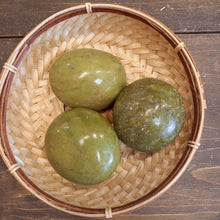 Загрузить изображение в средство просмотра галереи, Опал зелёный 150гр 6,5*6 см