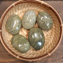 Загрузить изображение в средство просмотра галереи, Green Jasper 90 g | Lavkafei Minerals