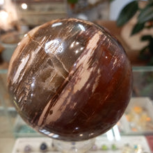Загрузить изображение в средство просмотра галереи, Шар Oкаменелое дерево 75 мм