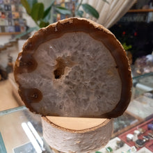 Load image into Gallery viewer, Geode Agate 935g, 10.5cm