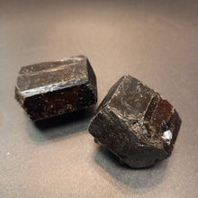 Lejupielādēt attēlu galerijas skatītājā, Turmalīns 70g, 4x4x3cm