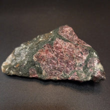 Загрузить изображение в средство просмотра галереи, Кристалл Эвдиалит 173г, 9x6x3см