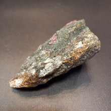 Загрузить изображение в средство просмотра галереи, Кристалл Эвдиалит 173г, 9x6x3см