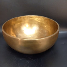 Load image into Gallery viewer, Singing bowls 620g 15cm