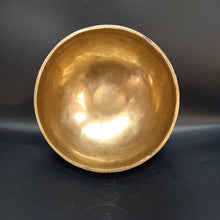 Load image into Gallery viewer, Singing bowls 620g 15cm