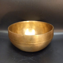 Lejupielādēt attēlu galerijas skatītājā, Dziedošā bļoda 421g, 12cm