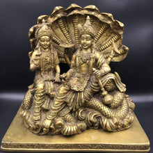 Load image into Gallery viewer, Vishnu and Lakshmi. Bronze. Nepal 15x23 x22cm 6000g