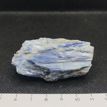Lejupielādēt attēlu galerijas skatītājā, Kianīta Kristāls 100 - 130g