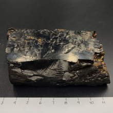 Загрузить изображение в средство просмотра галереи, Shungite Crystal 206 g 9 × 4 × 3.5 cm