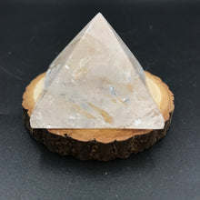 Load image into Gallery viewer, Pyramid Quartz