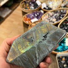 Загрузить изображение в средство просмотра галереи, Лабрадорит (Мадаскар) 476г, 12х3,5х6,5см