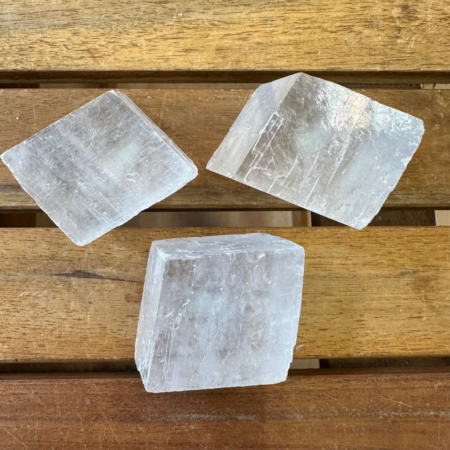 Calcite Pieces 70–90 g 3 × 4 cm