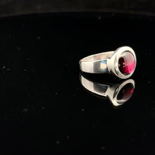 Загрузить изображение в средство просмотра галереи, Кольцо Гранат 17,5 размер;серебро 925
