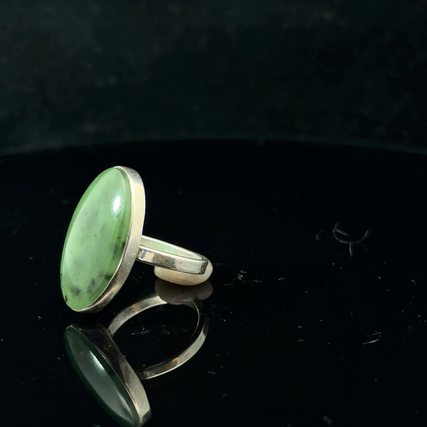 Sayany Nephrite Ring, size 16, 4.7 g, stone 12 x 23 mm; 925 sterling silver