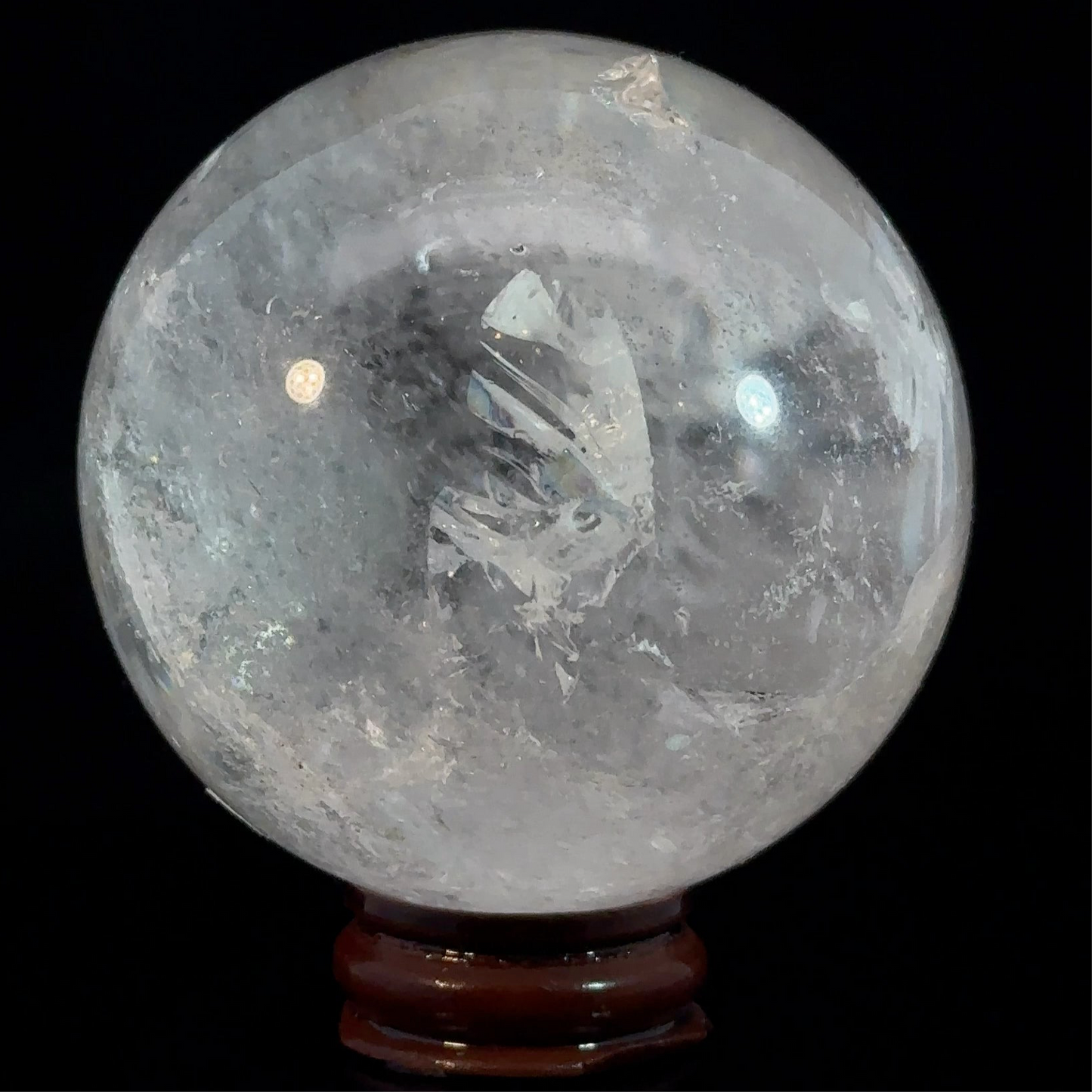 Quartz Sphere 395 g 7 cm