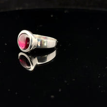 Загрузить изображение в средство просмотра галереи, Кольцо Гранат 17,5 размер;серебро 925
