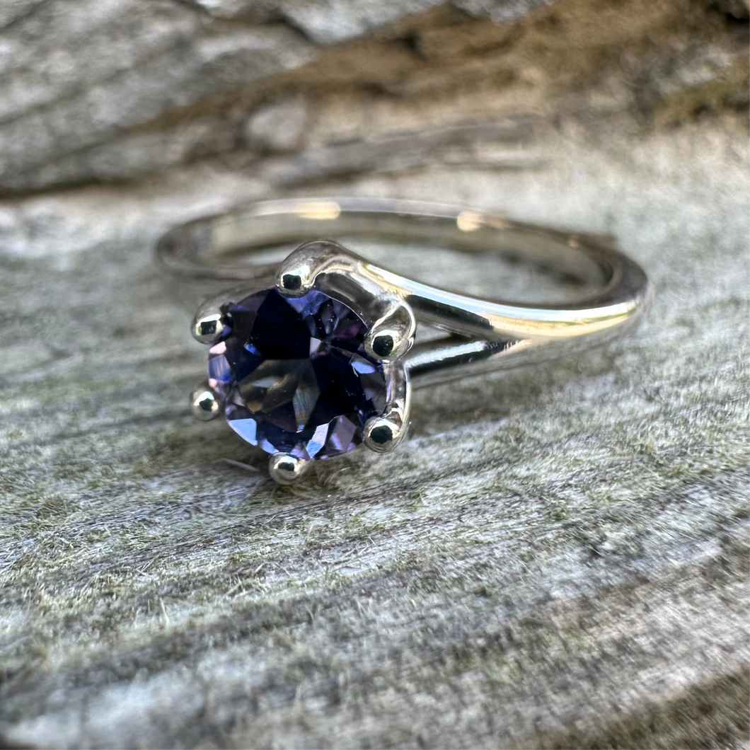 Tanzanite Ring 0.83ct in 585 Gold 