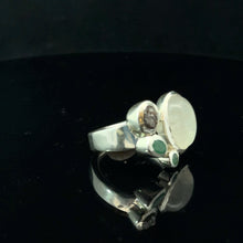 Lejupielādēt attēlu galerijas skatītājā, Mēnessakmens gredzens (odulārs), dimants 20,5, izmērs 12,2 g; 925 sudrabs;
