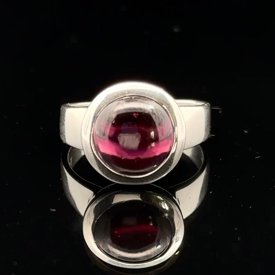 Кольцо Гранат 17,5 размер;серебро 925