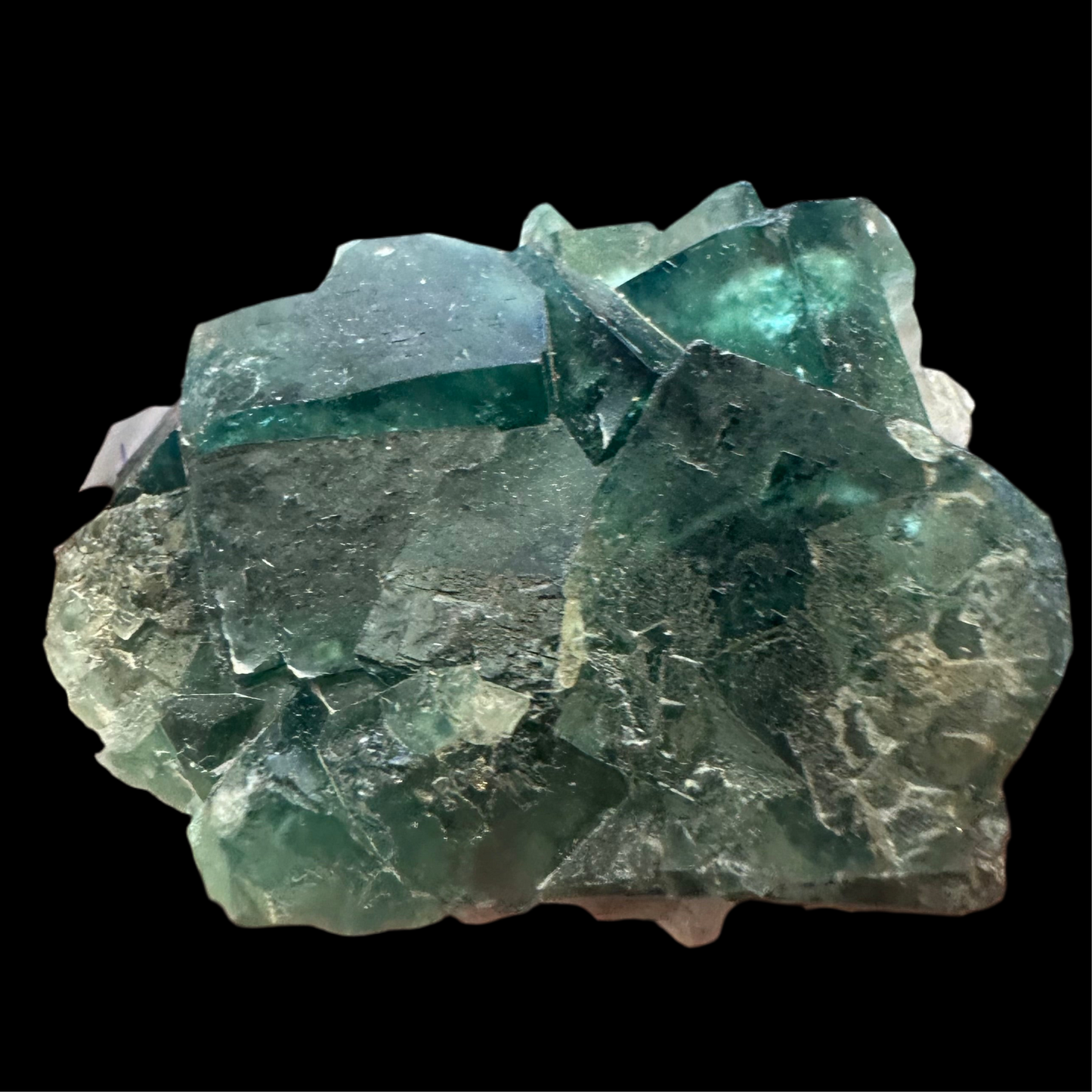Fluorīta kristāls Madagaskarā, fluorescējošs, 95 g; 6 x 6 x 3 cm