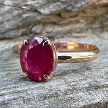 Load image into Gallery viewer, Ring Ruby 1 carat in gold 585
