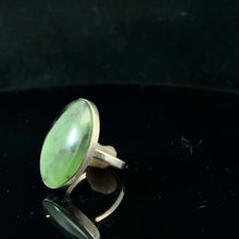 Загрузить изображение в средство просмотра галереи, Кольцо Нефрит  Саяны  16,5 размер 5,25 гр, камень 15 на 25 мм ; серебро 925
