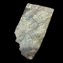 Lejupielādēt attēlu galerijas skatītājā, Tinguaite, 90 g; 65 mm x 40 mm x 18 mm
