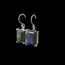 Load image into Gallery viewer, Labradorite earrings, 6g, 3cm
