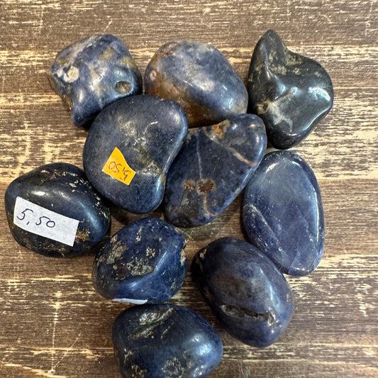 Blue Sapphire Processed Mineral 10-15 g 20 x 10 mm