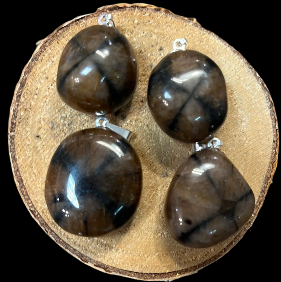 Andalusite pendant 10mm