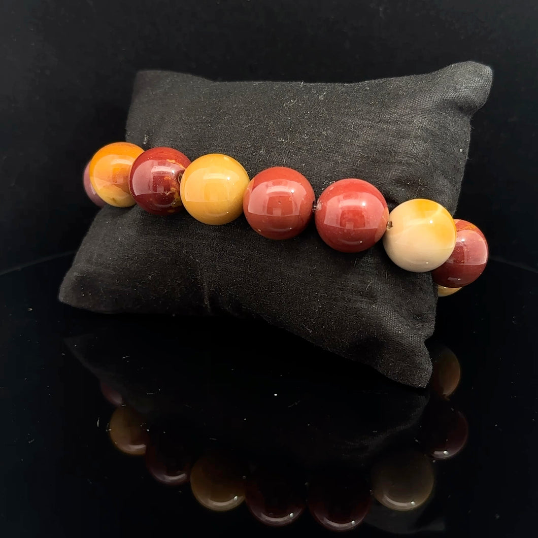 Браслет Яшма мукаит бусины 12 мм 15 шт