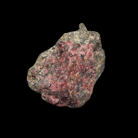 Eudialyte Crystal 105 g 7 × 5 × 3 cm