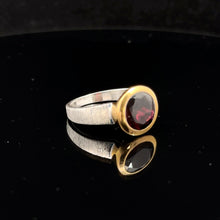 Загрузить изображение в средство просмотра галереи, Кольцо Гранат 19 размер, серебро 925
