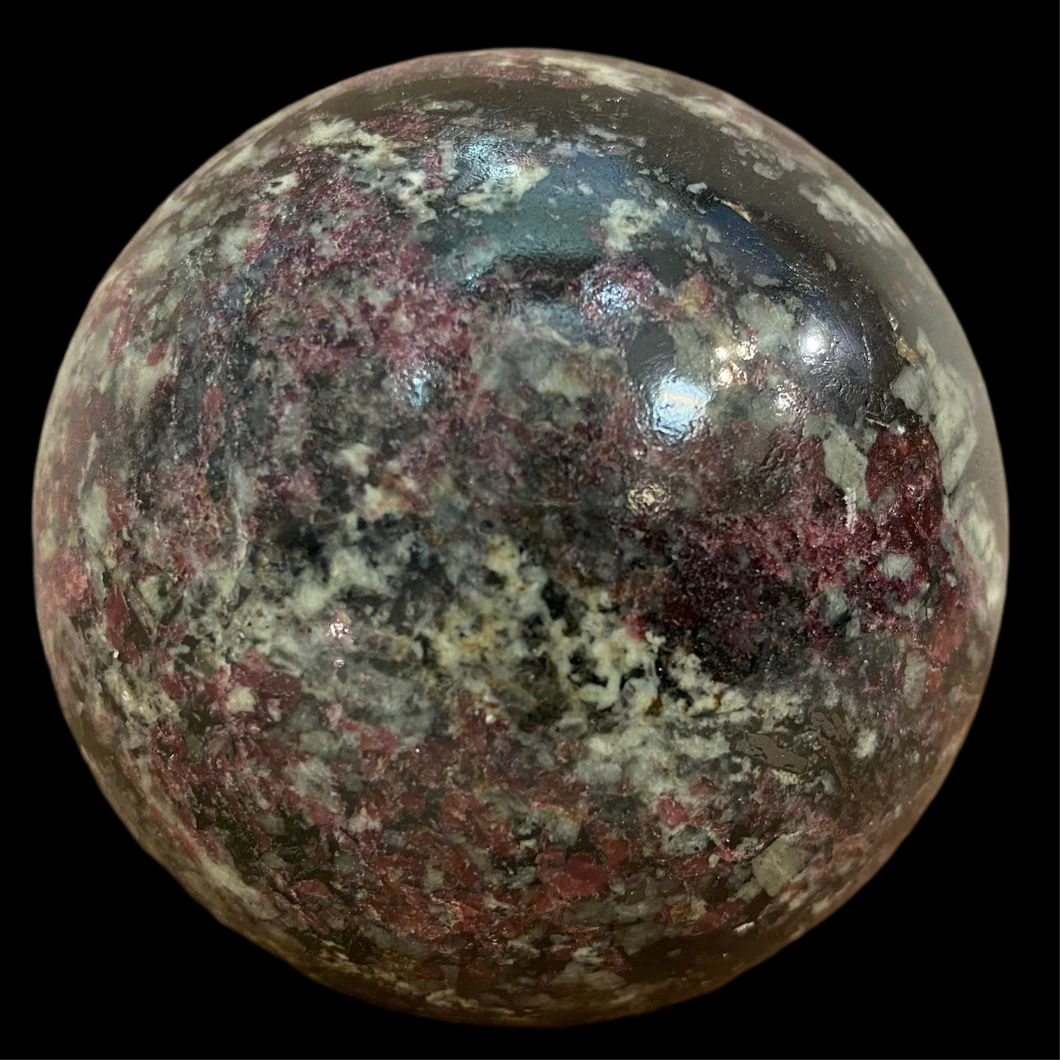 Ball Eudialyte, apatite, aegirine 90 mm