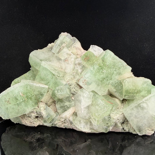 Apophyllite Crystal 700 g 17 × 11 × 3 cm