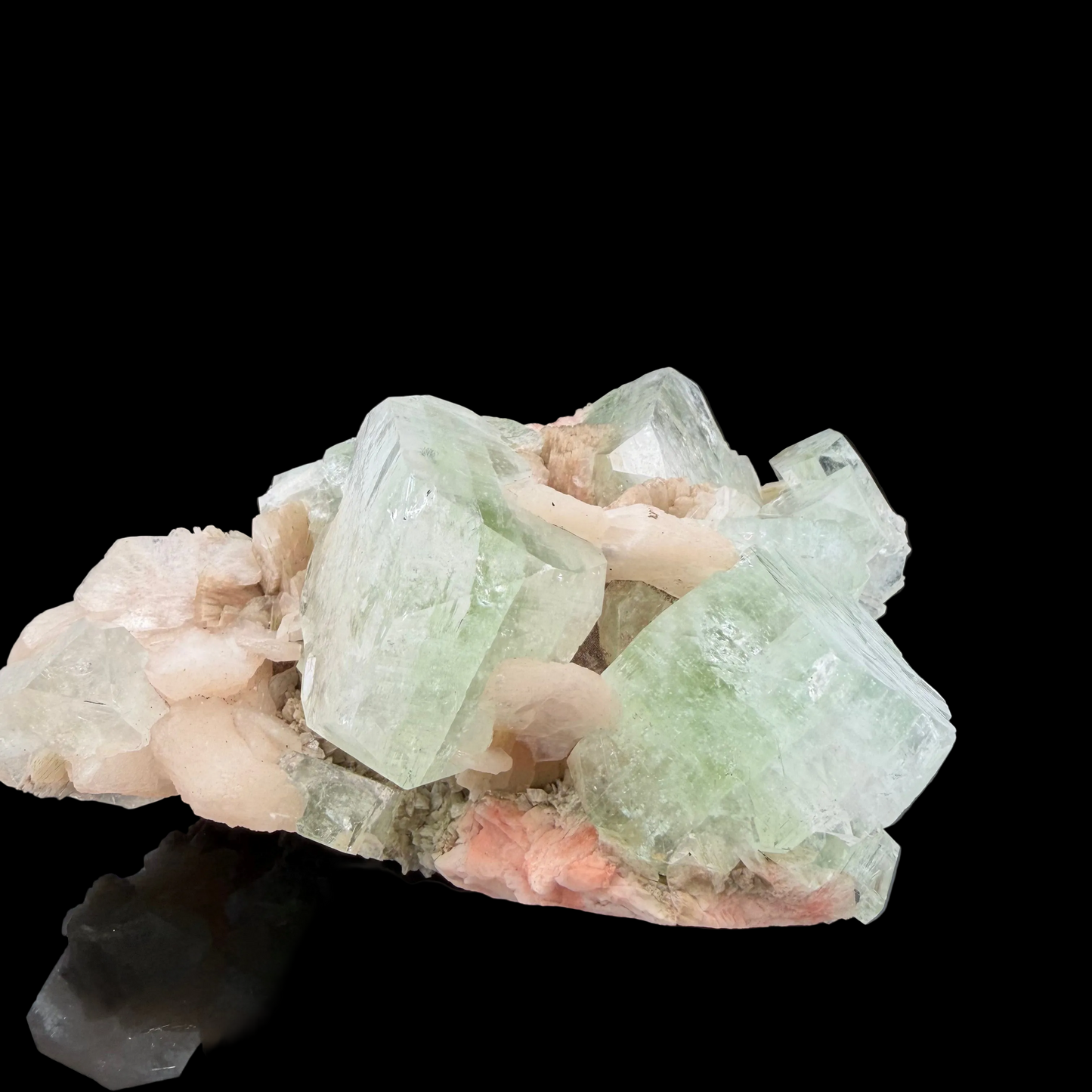Apophyllite Stilbite Crystal Formation 630 g 17 × 10 × 5 cm