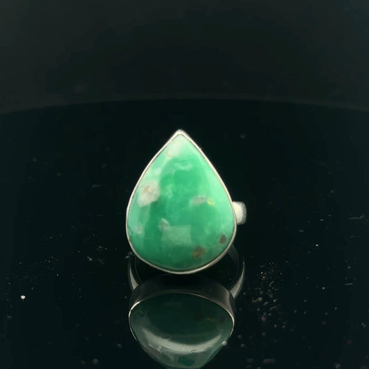 Chrysoprase ring, size 19, 8.4 g; 925 silver