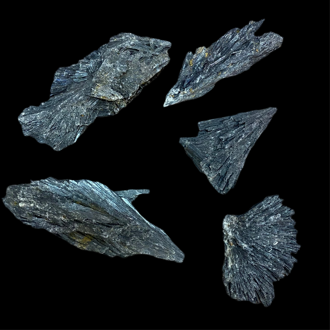 Kristāli Melnais cianīts, 8-9 cm, 70-90 g