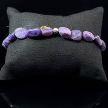 Загрузить изображение в средство просмотра галереи, Charoite Bead Bracelet 21 Beads
