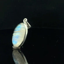 Load image into Gallery viewer, Odular pendant (moonstone) 7 g, 3.5 x 1.8 cm; 925 silver
