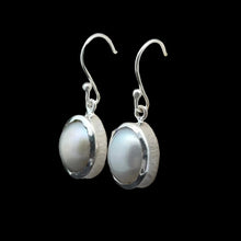 Load image into Gallery viewer, Серьги Жемчуг 3 см, серебро 925
