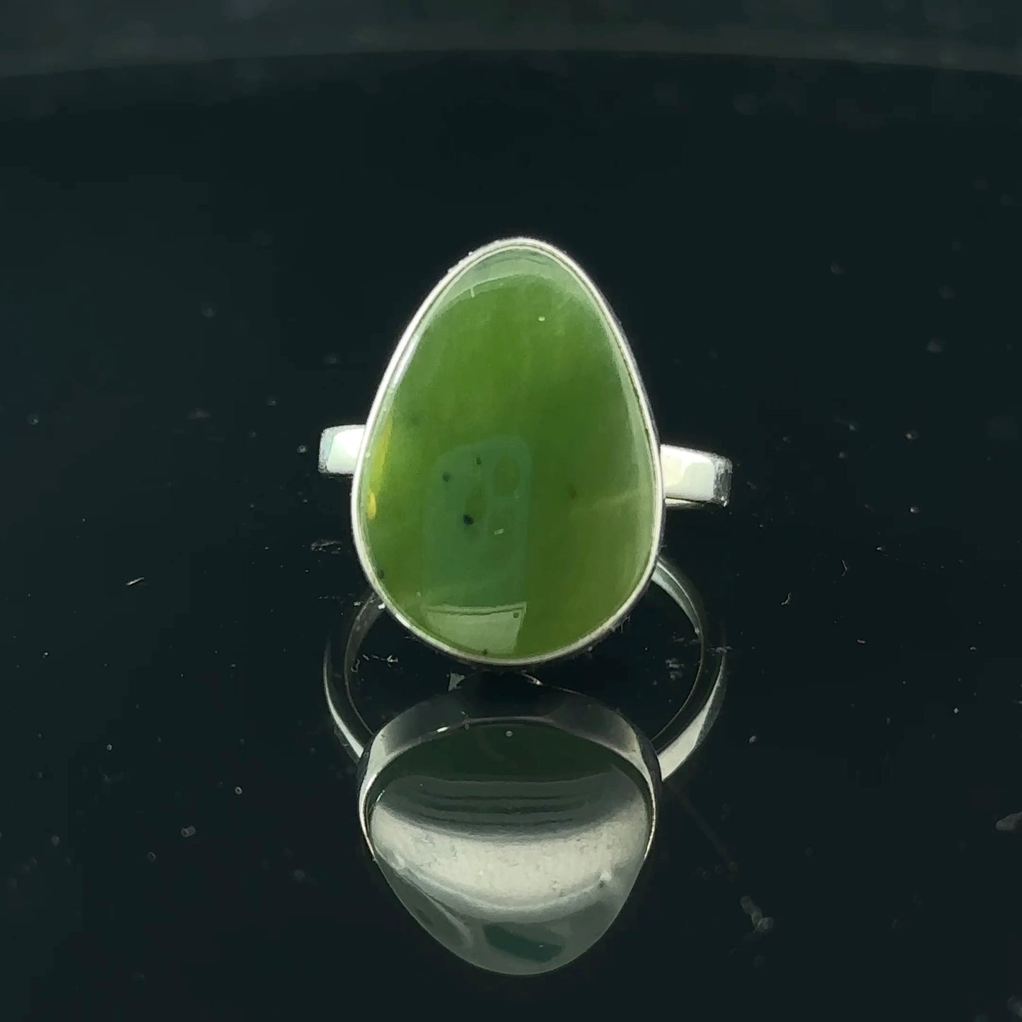 Sayany Nephrite Ring, size 16, 4.12 g, stone 12 x 20 mm; 925 sterling silver