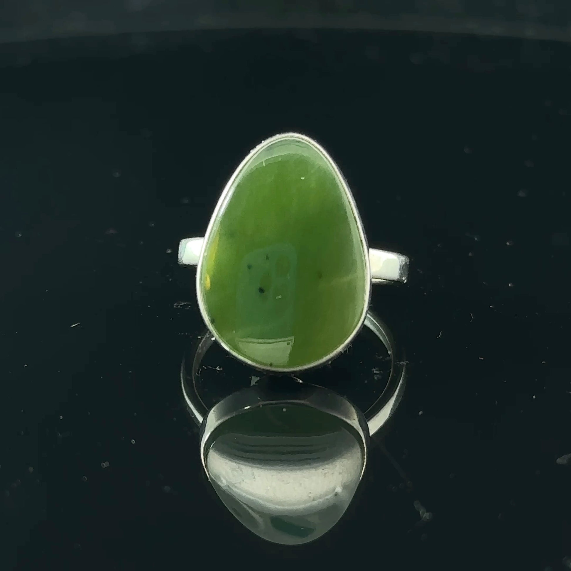 Sayany Nephrite Ring, size 16, 4.12 g, stone 12 x 20 mm; 925 sterling silver