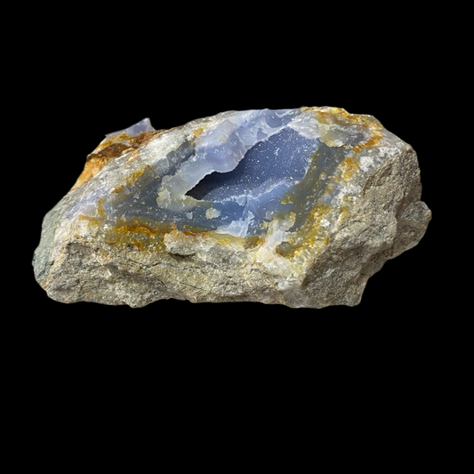 Blue Agate with Quartz 486 g 4 × 11 cm